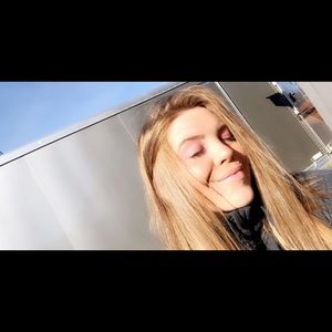 Meet your Posher, Khiya